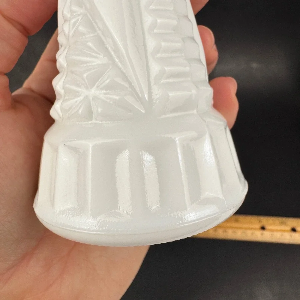 Vtg Tabletop White Milk Glass Textured Bud Vase Stars and Bars Design 6inch Tall